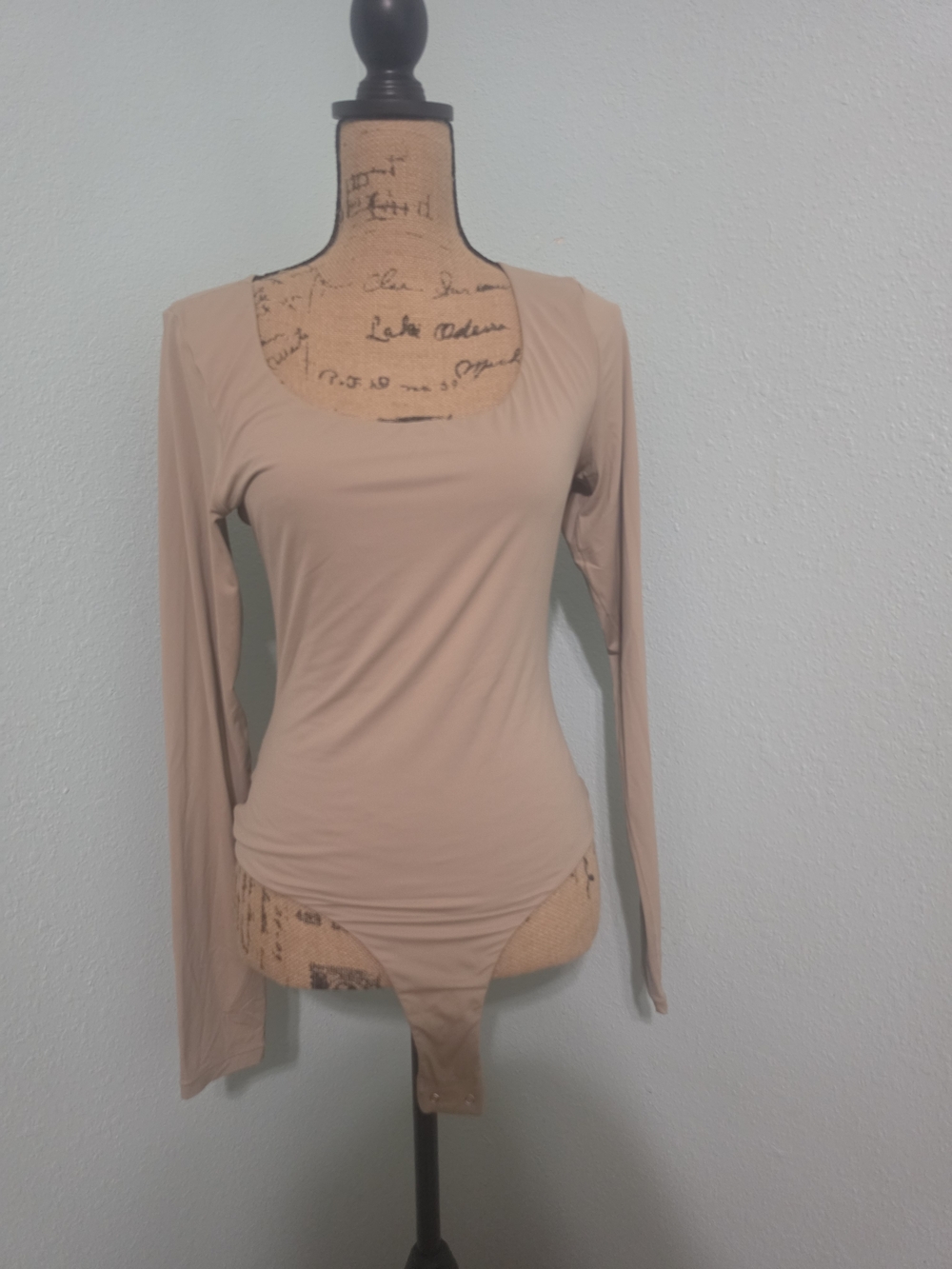 Long Sleeve Scoop Neck Bodysuit in Beige